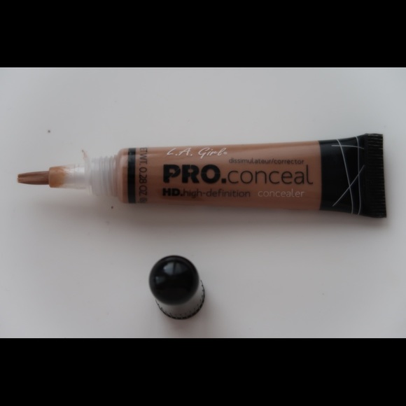 L.A Girl Concealer - Picture 3 of 3